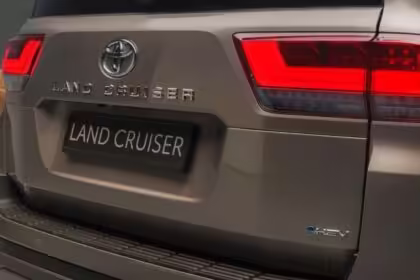 Toyota Land Cruiser 300 Hybrid 0001