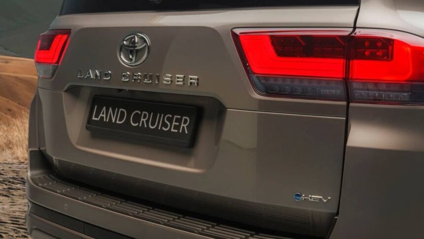 Toyota Land Cruiser 300 Hybrid 0001