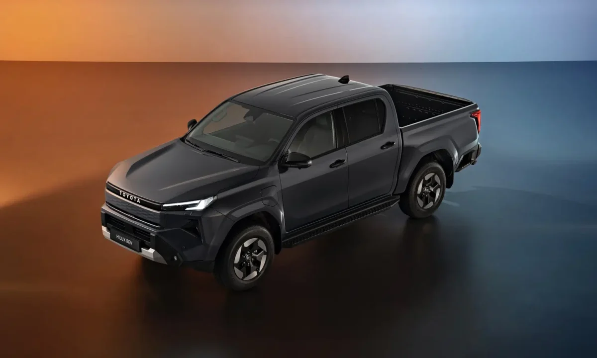 Toyota Hilux BEV 2026 Toyota Hilux Electrica 2026 0002
