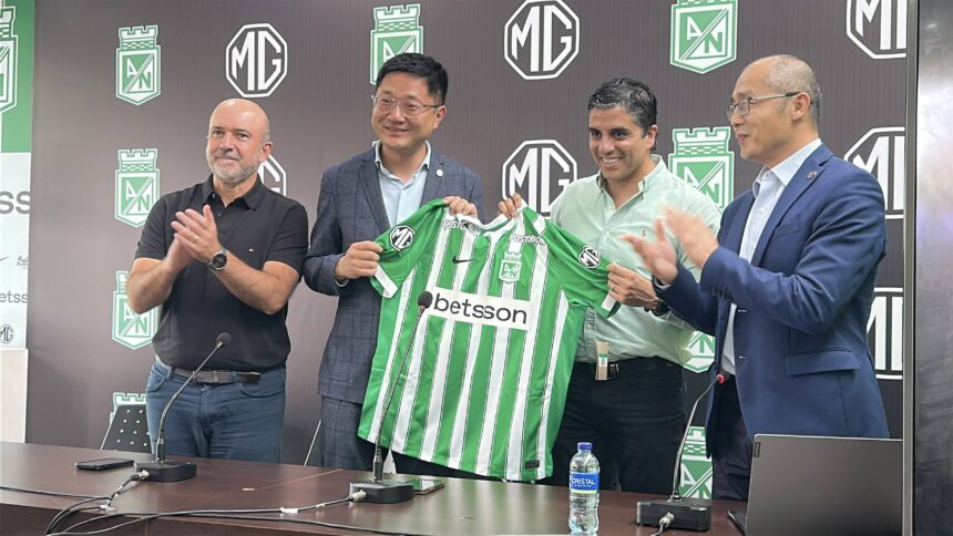 mg patrocinador de atletico nacional 0002