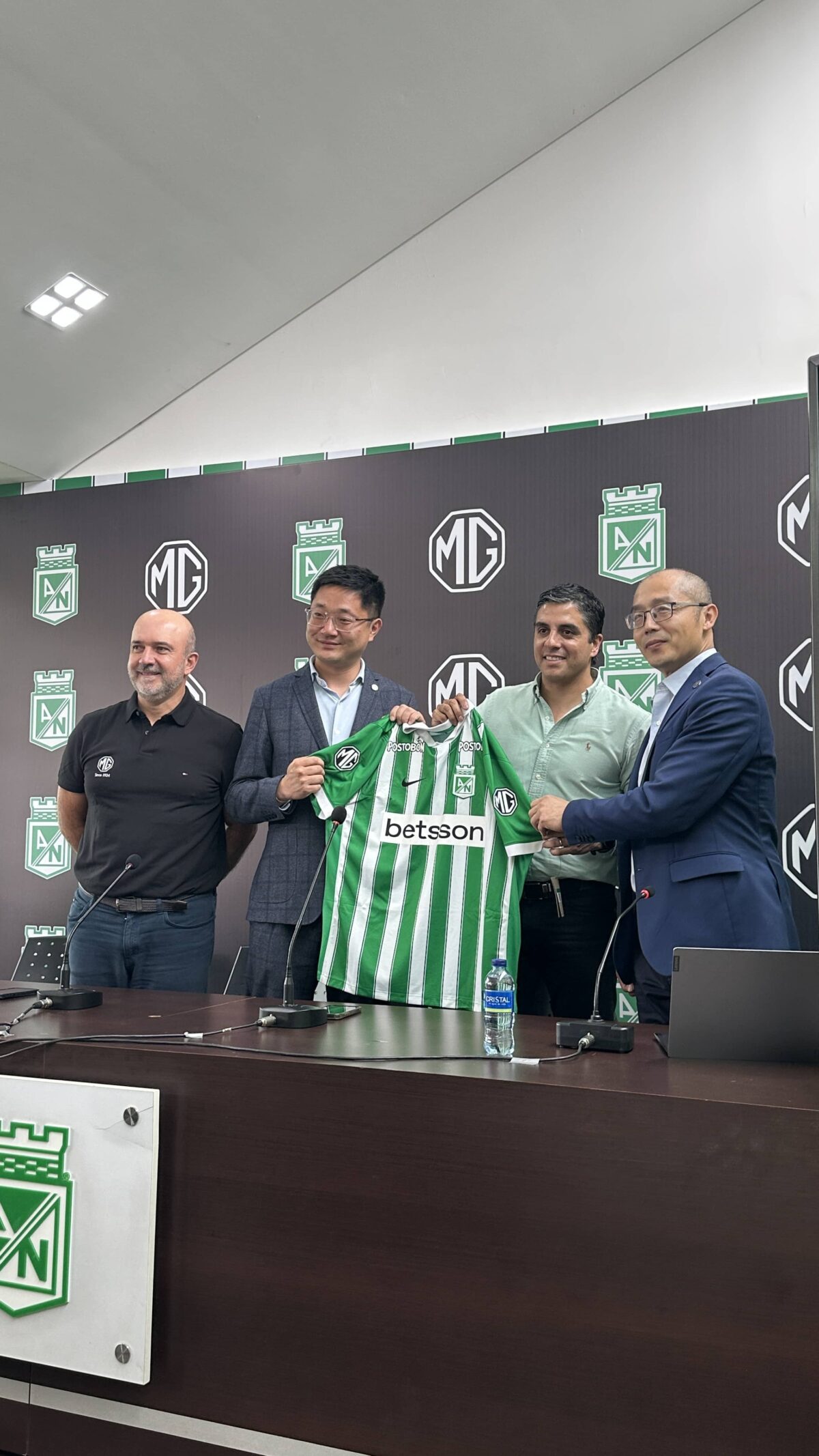 MG Motor se convirtió en nuevo patrocinador de Atlético Nacional en 2026. 4 mg patrocinador de atletico nacional 0005