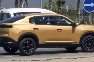 Fiat Fastback 2027 fotos espia 0001