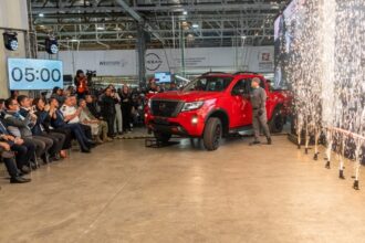 Nissan Frontier Mexico 001