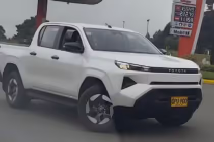 Toyota Hilux BEV electrica Colombia 0001