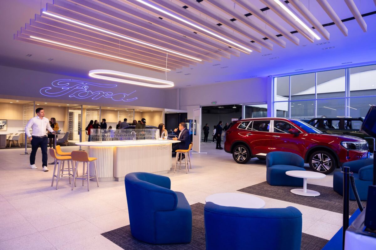 Ford Signature 2.0 llega a Colombia: CasaToro inaugura la primera vitrina de nueva generación de Ford en el país 2 Ford Signature 2 0002