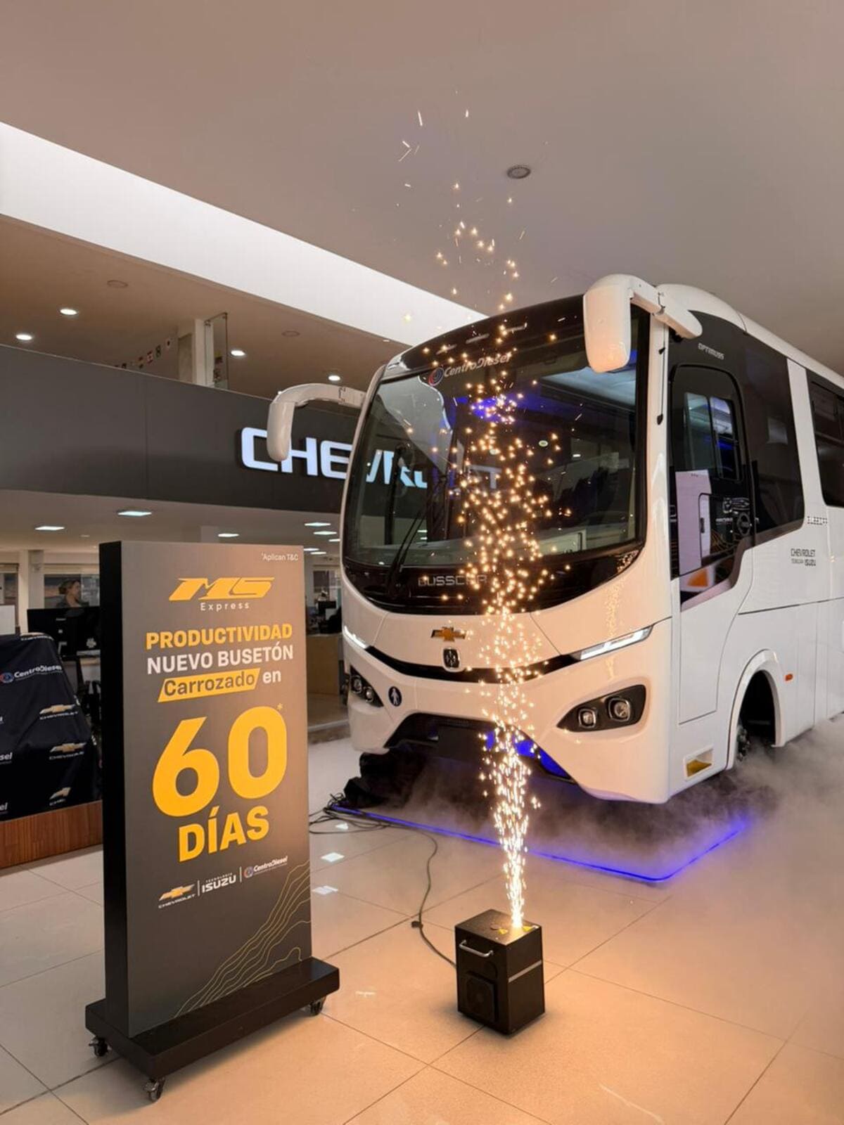 Chevrolet MS Express: la nueva solución que promete revolucionar la renovación de flotas de pasajeros en Colombia 2 MS 7