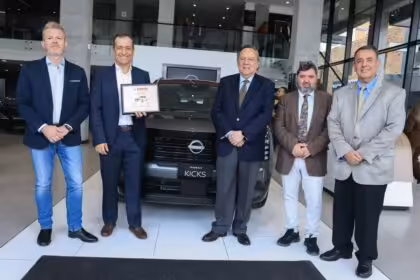 nissan kicks premio fipa