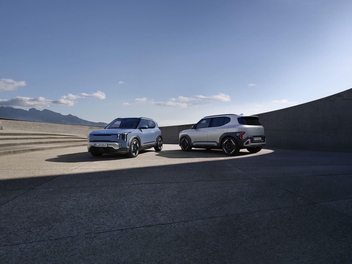 Kia EV2: el SUV eléctrico compacto llega a Colombia Video Review 4 BAM KIA EV2 MOTIV 01 DOUBLE PACKSHOT MONUMENT 0042 V99 fin RGB