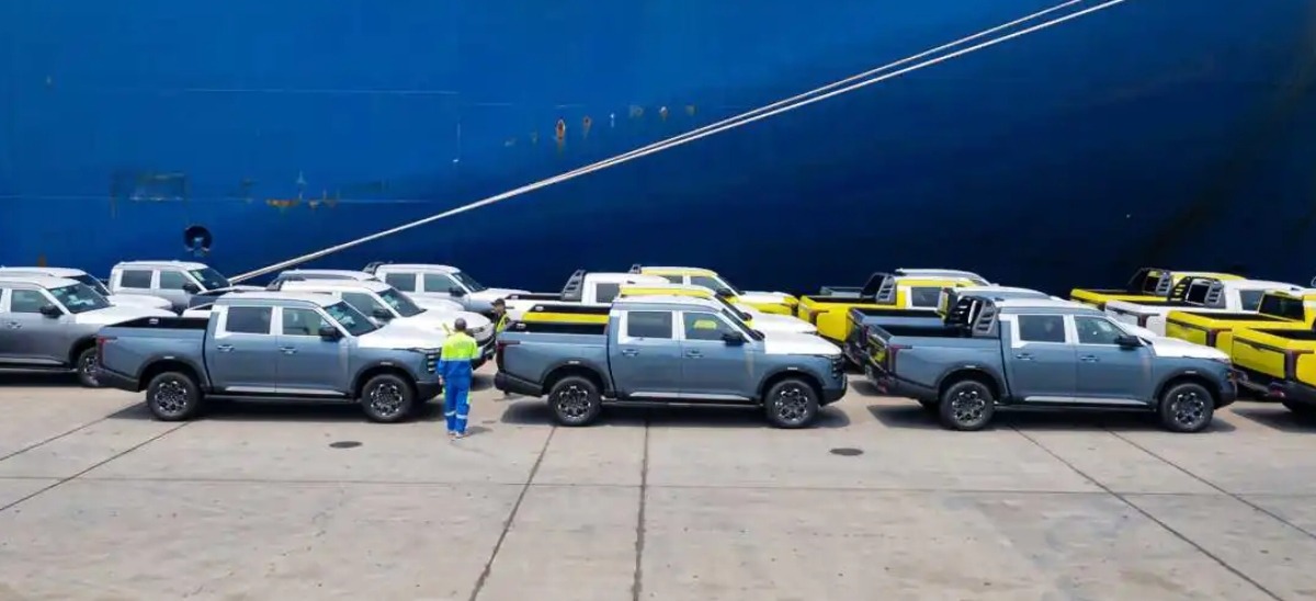 Nissan Frontier Pro PHEV 001