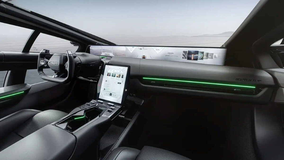 Ceer Exobot: el primer auto eléctrico de Arabia Saudí sorprende con 1.111 Caballos 3 Ceer Exobot 0001