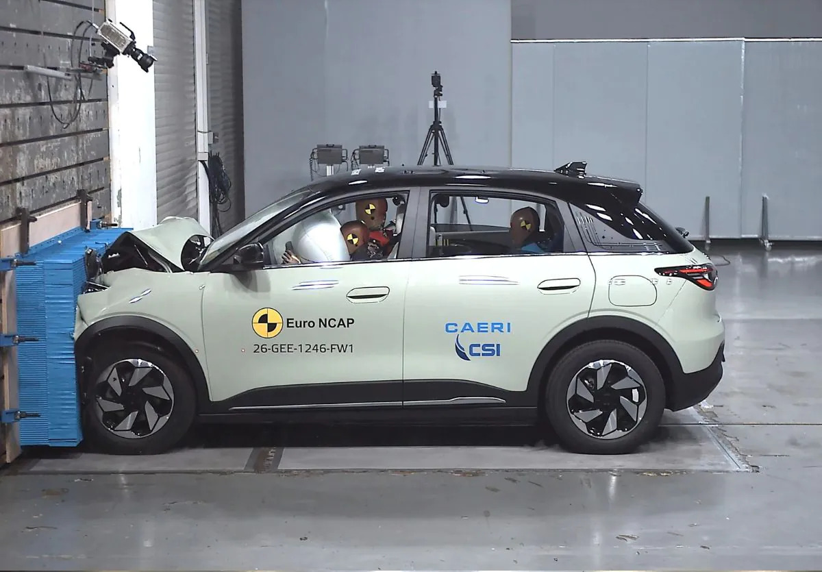 Geely EX2 obtiene cinco estrellas Euro NCAP: así cambiaron las pruebas de seguridad en 2026 3 Geely EX2 2