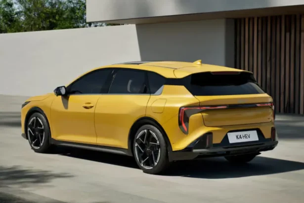 KIA K4 HYBRID HEV 001
