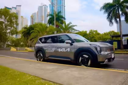 Kia the Ocean Cleanup