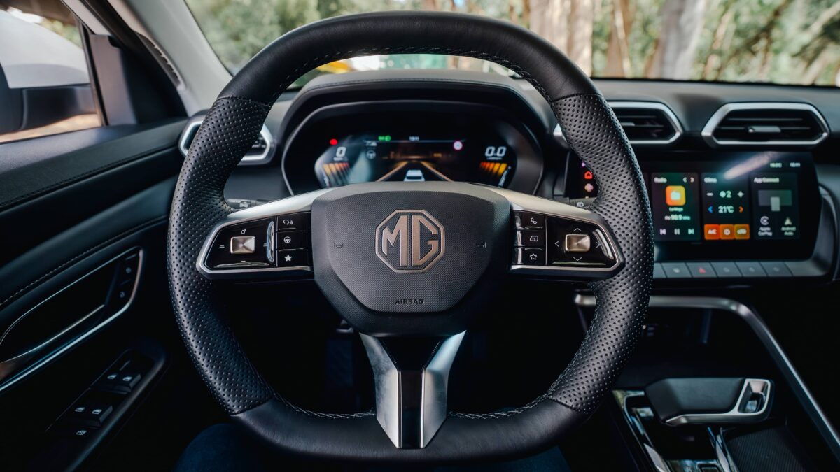 MG ZS Hybrid 006