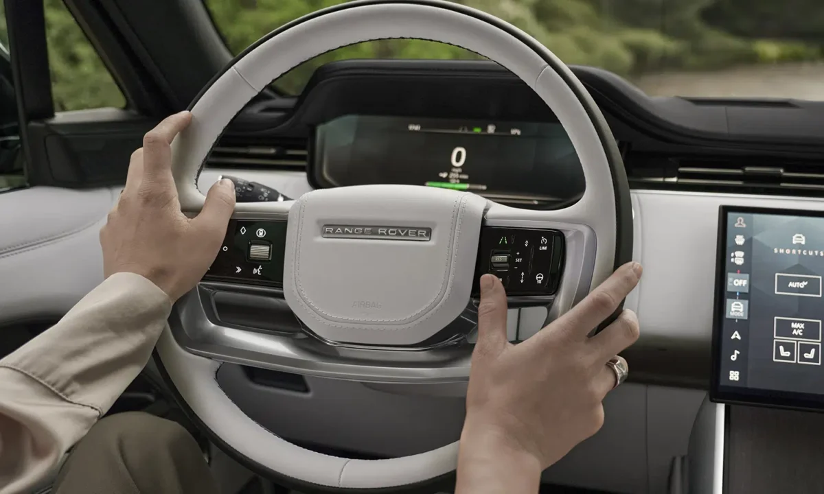 Range Rover Electric: el todoterreno de lujo rompe sus reglas con 550 Caballos y 600 km de autonomía 6 Rover Range Rover Electric 0014