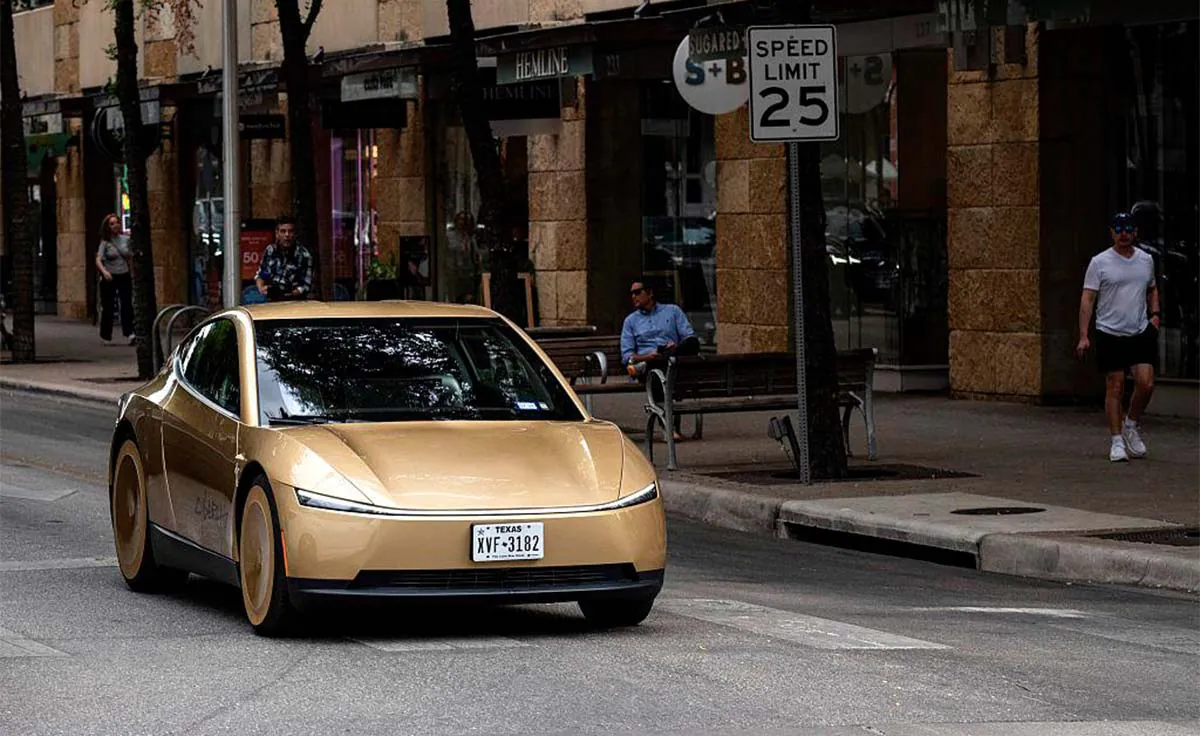 Tesla Cybercab Texas 002