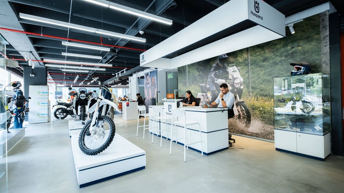 KTM abre en Bogotá su nueva vitrina Flagship: una nueva casa para los motociclistas 2 DSCF9531 1