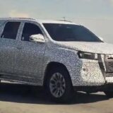 Toyota fortuner SW4 2027 camuflada 002